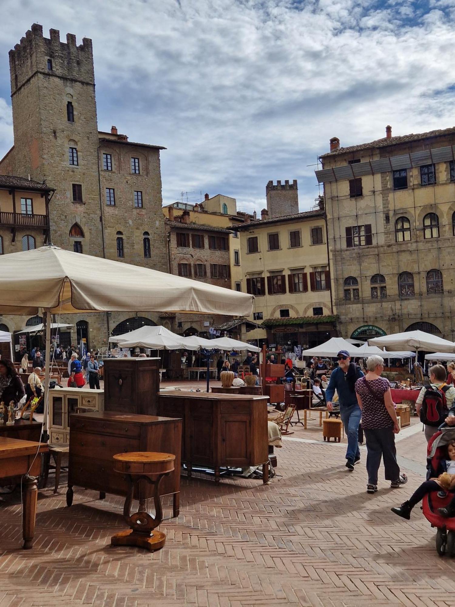 Miva Di Piu Casa Vacanza Arezzo Eksteriør billede